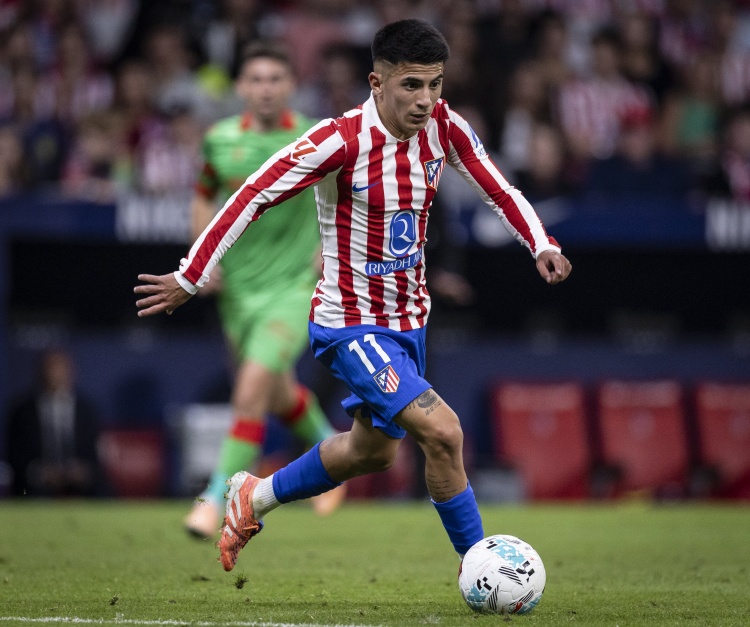 开云体育下载-记者：加拉塔萨雷对阿尔马达的租借报价被拒绝，马竞要求强制买断