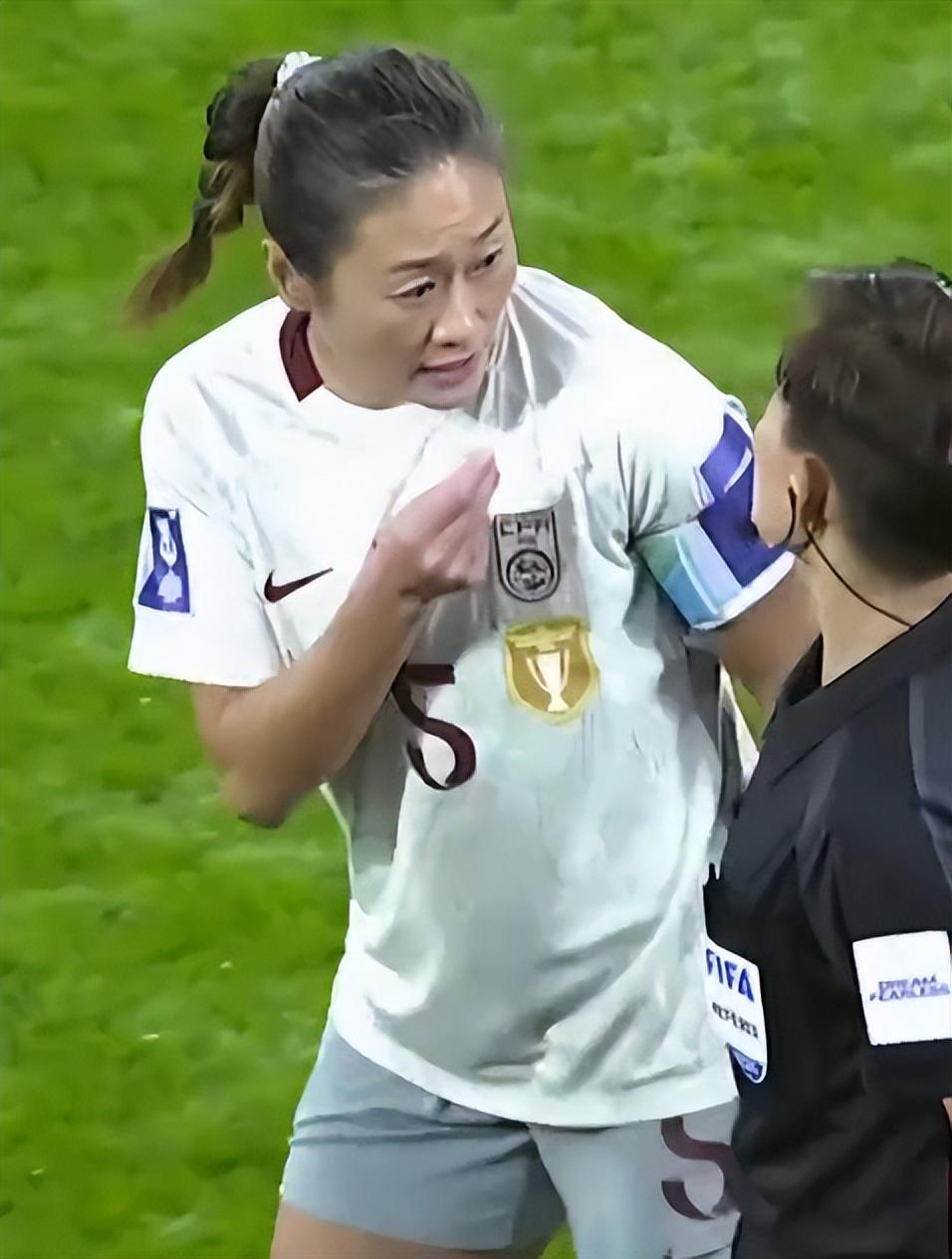 开云-裁判帮倒忙！东道主遇大麻烦，中国女足仁至义尽，朝鲜队偷着乐